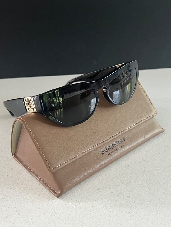 Burberry BE4422U cat eye black sunglasses